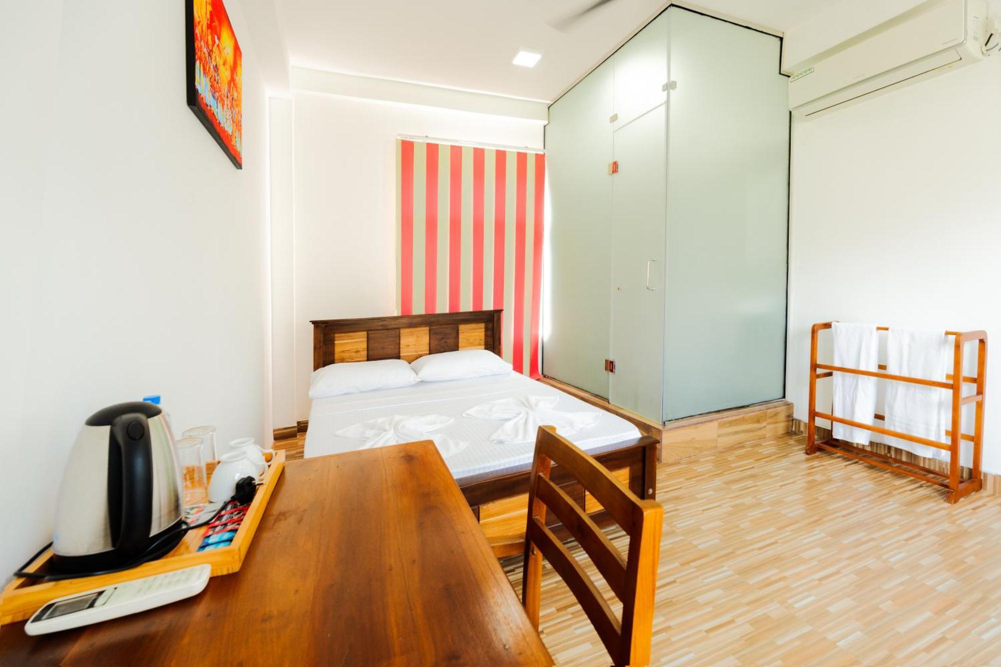 Lagoon Step Airport Transit Hotel Katunayaka Esterno foto