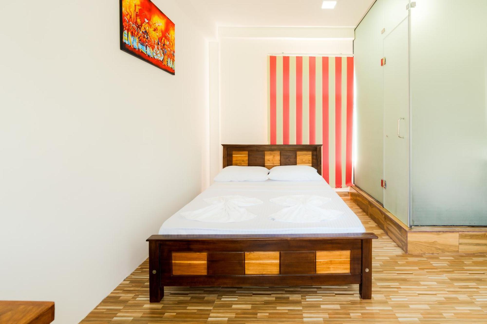 Lagoon Step Airport Transit Hotel Katunayaka Esterno foto
