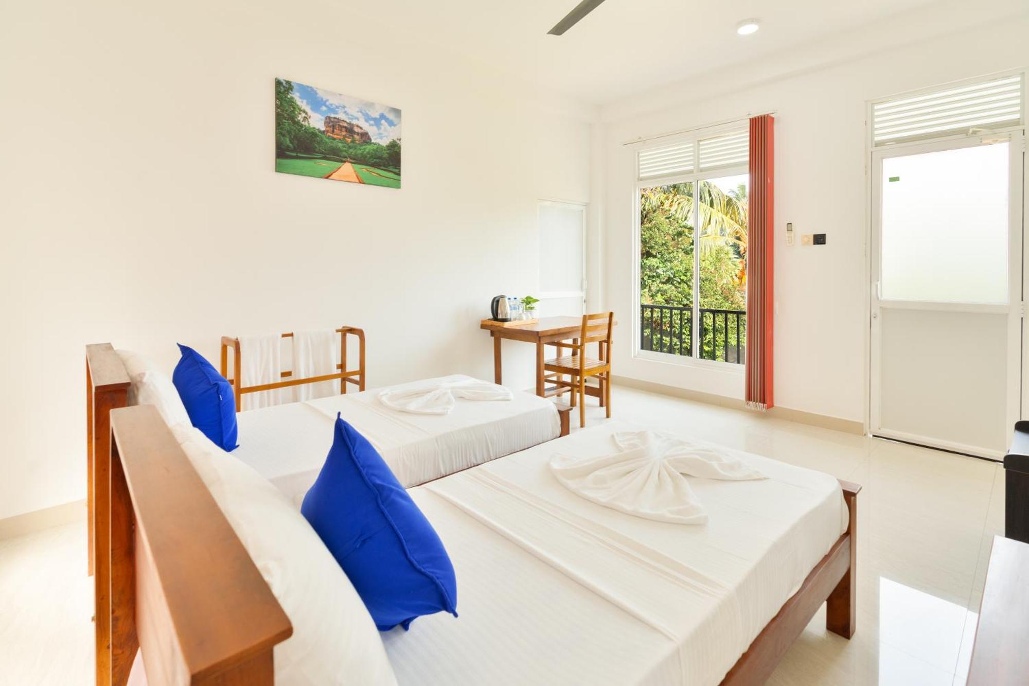 Lagoon Step Airport Transit Hotel Katunayaka Esterno foto